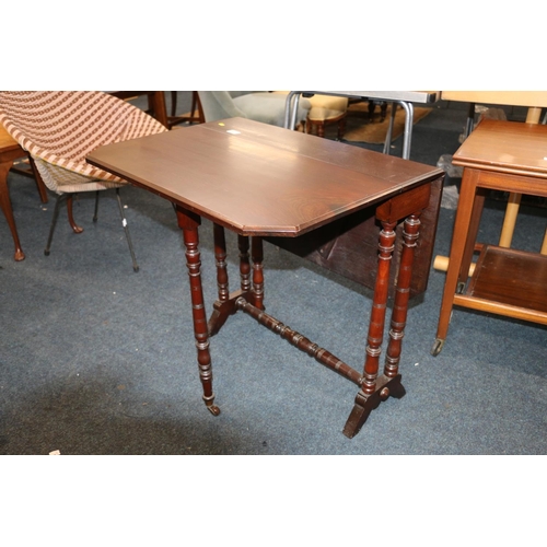 652 - Early 20th century mahogany drop leaf occasional table.