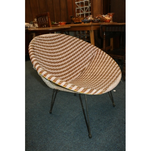 659 - Vintage 1960s/1970s rush seated satellite chair.