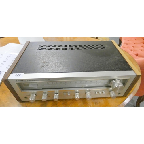 232 - Pioneer stereo receiver model SX-550.