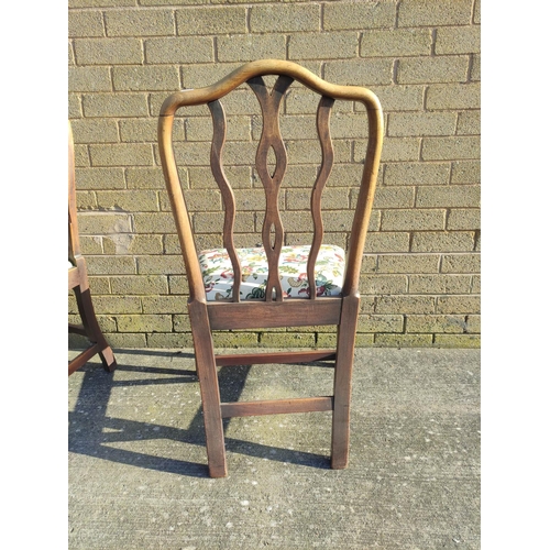 526 - Set of five antique mahogany dining chairs with stylised waved splats and upholstered slip in seats,... 