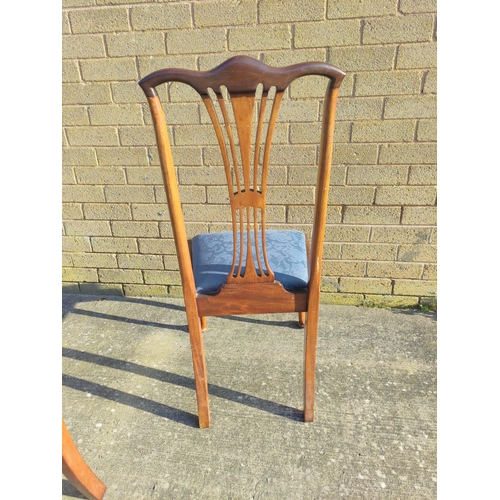 527 - Four early 20th century Hepplewhite style mahogany dining chairs with slip in upholstered blue damas... 