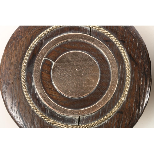 1526 - Napoleonic Wars interest, antique oak circular snuff box with yellow metal (unhallmarked possibly go... 