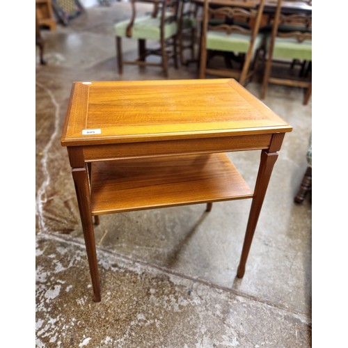 605 - Teak side table with shelf