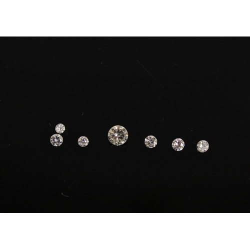 533 - Selection of small brilliant cut diamonds, approx. 0.5 to 0.6ct total.