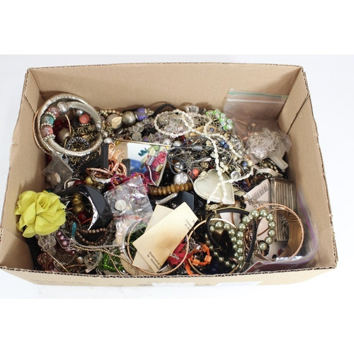 547 - Box of costume jewellery beaded necklaces, bangles etc. (qty)