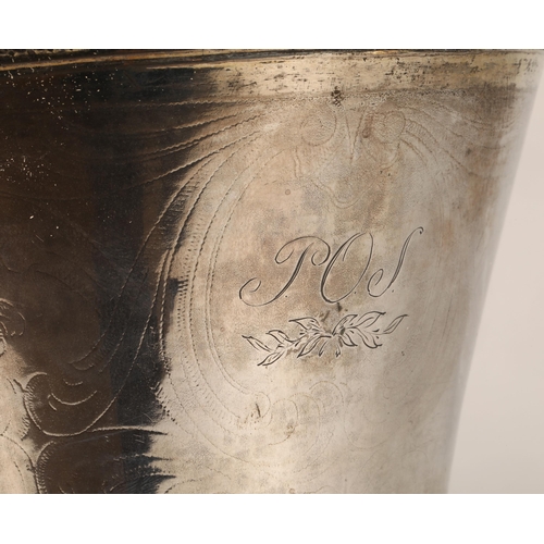 184 - Continental silver flared vase, 22 cm high, 469 grams.