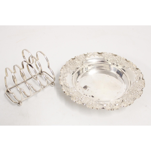 612 - Hallmarked silver coaster together with a silver toast rack, 160g.