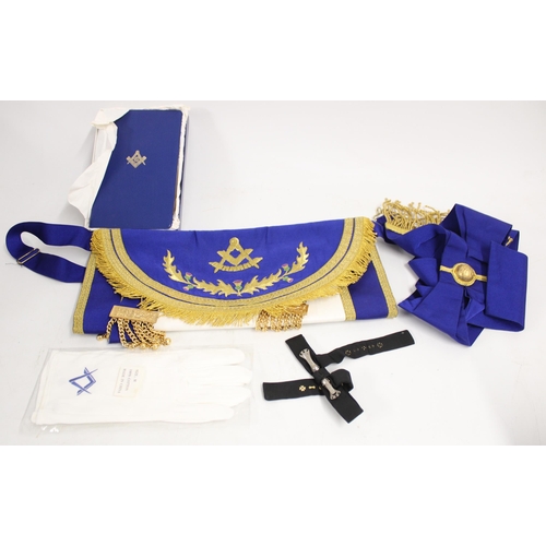 615 - Scottish Masonic apron, sash and gloves and a Freemasonry bible boxed.