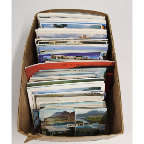 623 - Shoebox containing around 500 colour postcards to include much Scottish topographical.