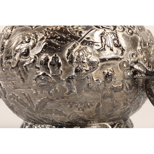 190 - Fantastic 19th century chinese silver four piece tea and coffee service, decorated with warriors, dr... 