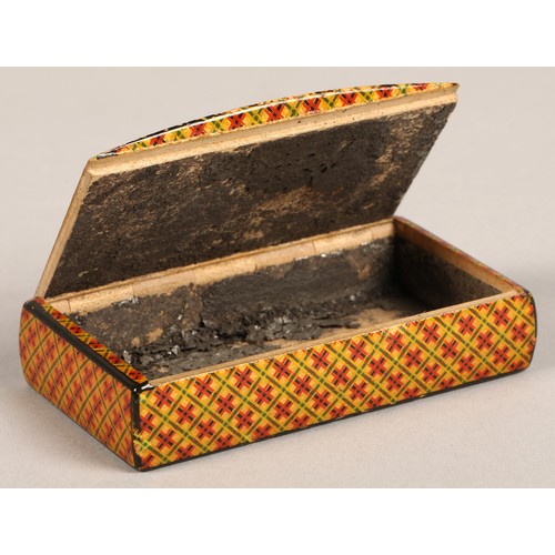 263 - Tartan ware snuff box with wooden hinged lid,8 cm long,4.5 cm width.