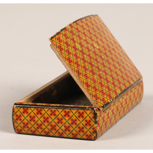 263 - Tartan ware snuff box with wooden hinged lid,8 cm long,4.5 cm width.