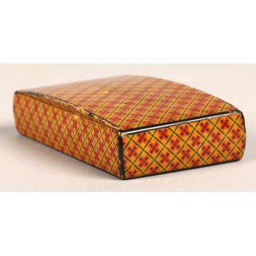 263 - Tartan ware snuff box with wooden hinged lid,8 cm long,4.5 cm width.