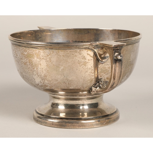 188 - Silver double handled trophy, with engraved inscription . Birmingham 1922 , 366 grams.