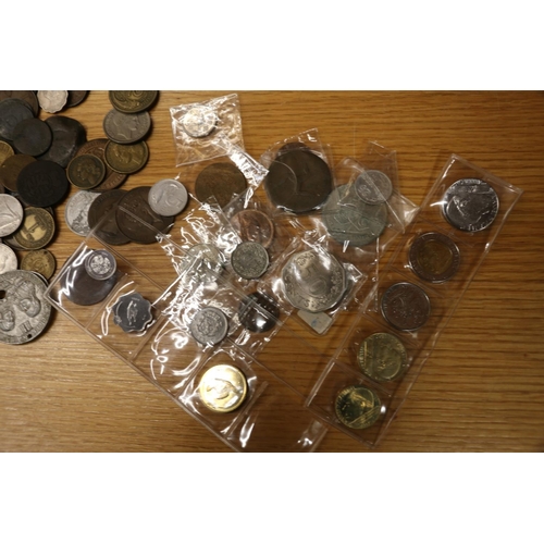 660J - World coin collection of non-British coins from circulation, approximately 6kg gross.