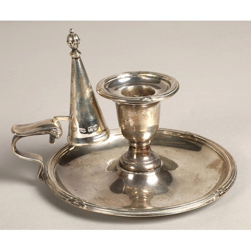 189 - Silver chamber candlestick, assay marked London 1902, weight 293 grams.