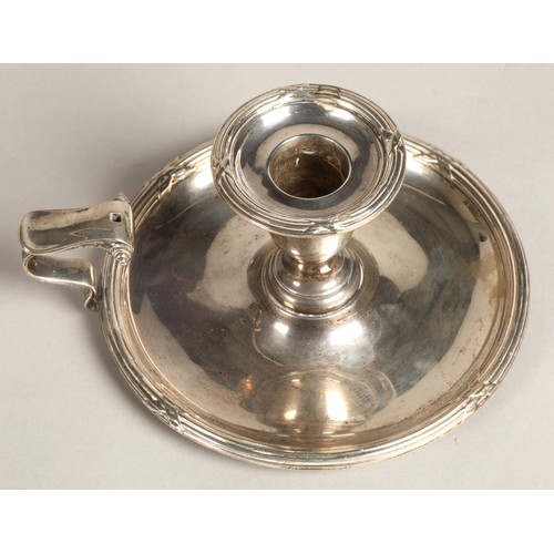 189 - Silver chamber candlestick, assay marked London 1902, weight 293 grams.