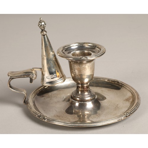 189 - Silver chamber candlestick, assay marked London 1902, weight 293 grams.