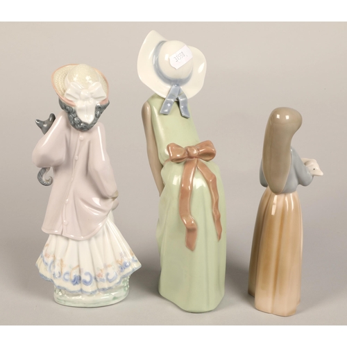 198 - Three Lladro figures