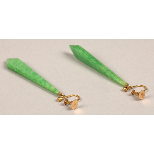 90 - Pair of ladies 9ct gold mounted jade drop earrings, 6cm long.