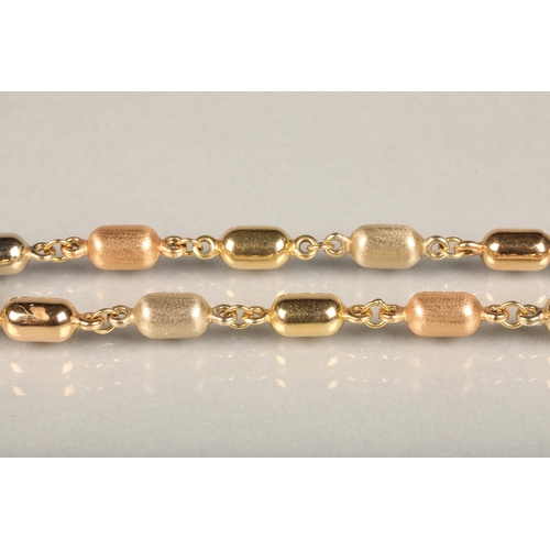 197 - Italian 18ct gold pill shaped link neck chain, the applied leaf shaped link stamped '750 Star 1258? ... 