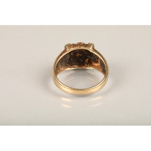 234 - 9ct gold gentleman's signet ring, the central design of a Scottish lion rampant raised in relief bet... 