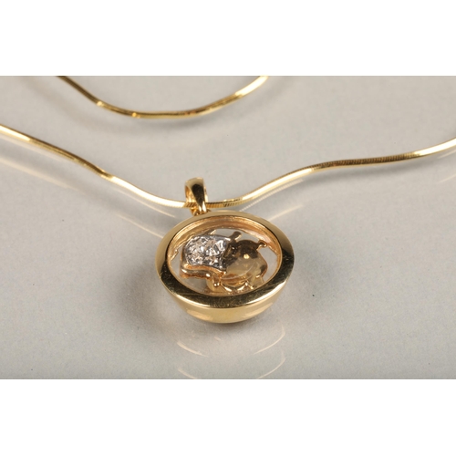 255 - 9ct gold Dynasty Jewellery pendant, the pendant of a swivel motion diamond studded mouse in a glazed... 