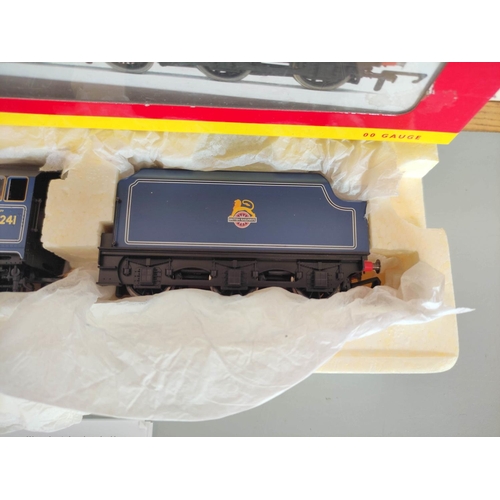 252 - Hornby. Boxed Super Detail R3111 Princess Coronation Class 4-6-2 