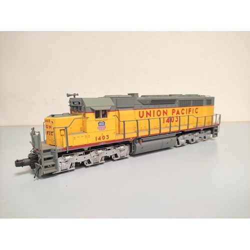 256 - Atlas Master. 0 gauge EMD SDP35 Powered 3 Rail Union Pacific Locomotive no 1403.