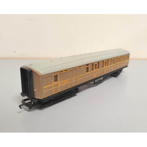 264 - Box containing a large collection of 00 gauge rolling stock comprising of examples by Hornby, Triang... 