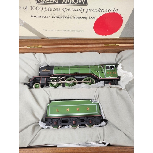 280 - Bachmann Branchline. Limited edition 00 gauge locomotive and tender, ''Green Arrow'', with certifica... 