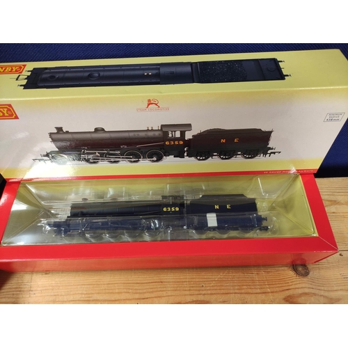 285 - Hornby Railways. Two boxed 00 gauge locomotives and tenders to include a Class B12/3 4-6-0 61556 in ... 