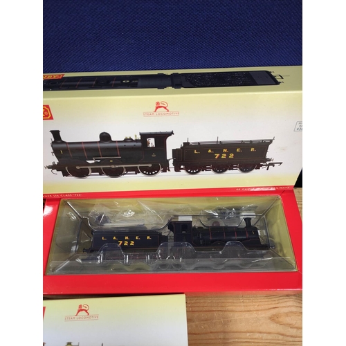 286 - Hornby Railways. Three boxed 00 gauge locomotives to include a Class J36 0-6-0 722 in LNER black R36... 