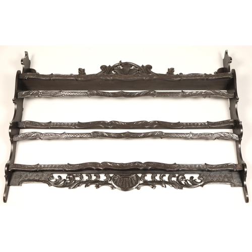 532 - 19th century wall mounted plate rack, with scallop design, 139 x 97 x 106 cm