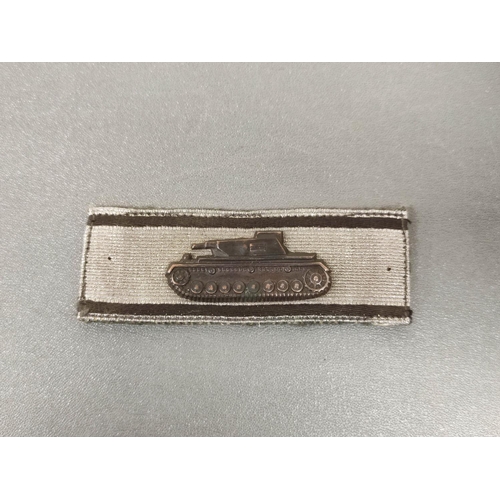 378 - WW2 Third Reich Panzervernichtungsabzeichen Tank Destruction Badge in Silver. Issued example.