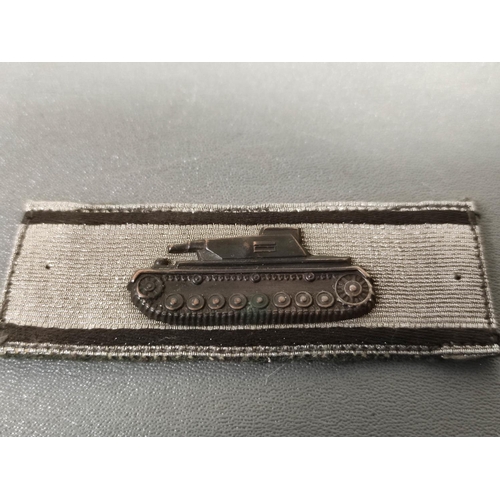 378 - WW2 Third Reich Panzervernichtungsabzeichen Tank Destruction Badge in Silver. Issued example.