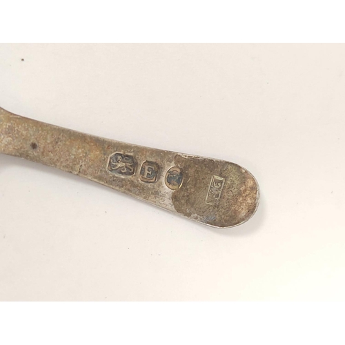 367 - Regency silver caddy spoon, bright cut with scallop bowl, E. Morley 1800. 7.6 grms