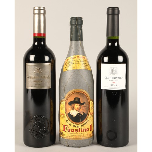 293 - Museum Real Reserva 2005 75 cl, 14 % vol, Club Privado Baron de Ley 2008 Rioja, 75 cl, 13.5 % vol, T... 