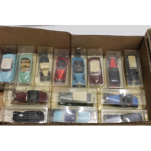 1013 - 62 Solido Age D'Or and other diecast model vehicles to include 4115 Citreon, 4067 Mercedes 540K, 408... 