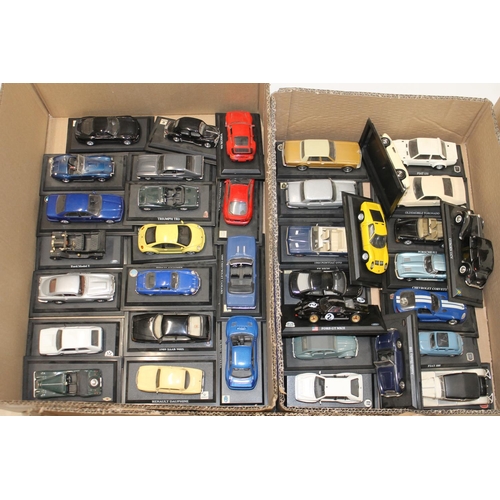 1055 - Del Prado The Ultimate Car Collection 1999, 71 magazines and 71 1:43 scale collectors model vehicles... 