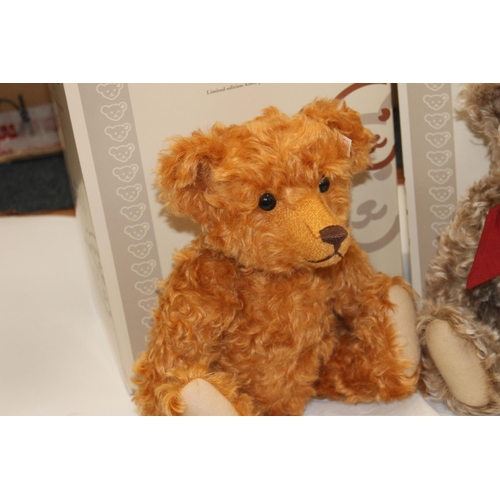 1069 - Steiff 661969 British Collectors Club Teddy Bear 2005 'Golden-Apricot', limited edition number 742/4... 