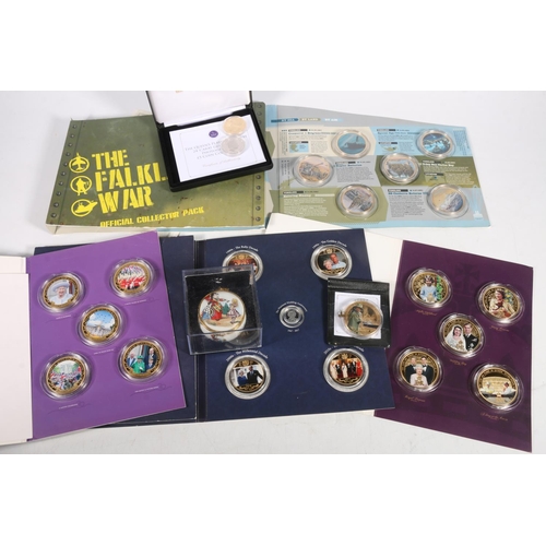 1384 - Modern padprint collectors coins to include Jubilee Mint The Queen's Platinum Jubilee 24-carat gold-... 