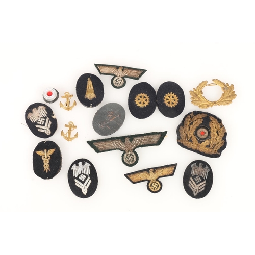 1540 - WWII era Nazi German Third Reich bullion wire cloth badges to include Wehrmacht breast badges, Krieg... 