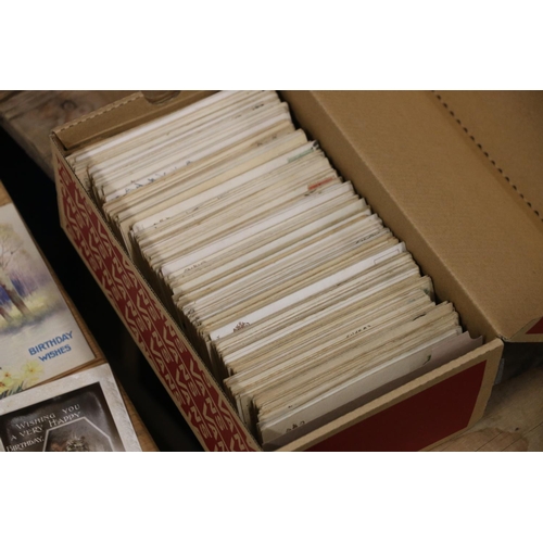 1236 - Collection of around 350 postcards to include mainly Tucks postcards, Birthday, Easter and other gre... 