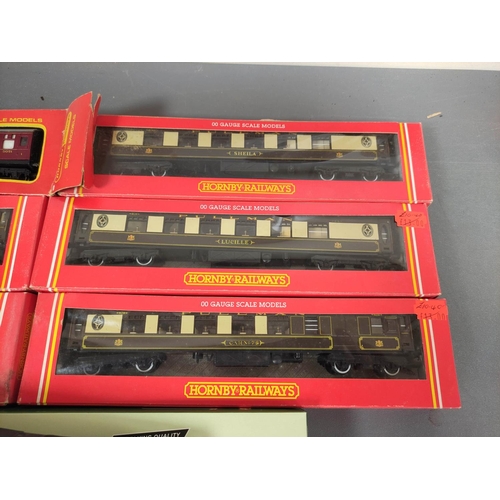 300 - Hornby Railways. Rolling Stock and engines to include a Class 29 D6110 diesel loco in BR Green R080,... 