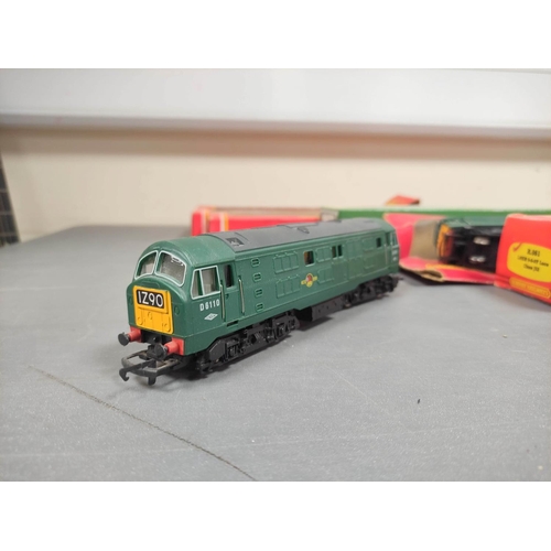 300 - Hornby Railways. Rolling Stock and engines to include a Class 29 D6110 diesel loco in BR Green R080,... 