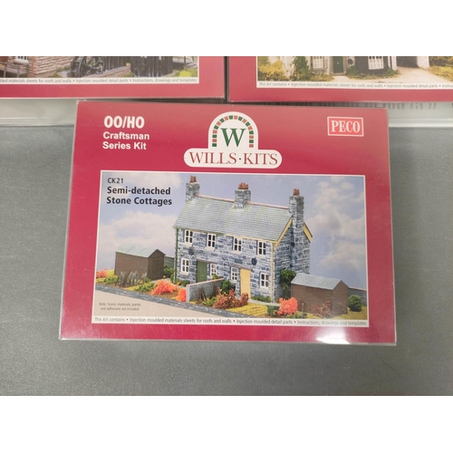 306 - Box of Peco Wills Kits model railway building kits to include Black Horse Inn CK13, Post Office CK20... 