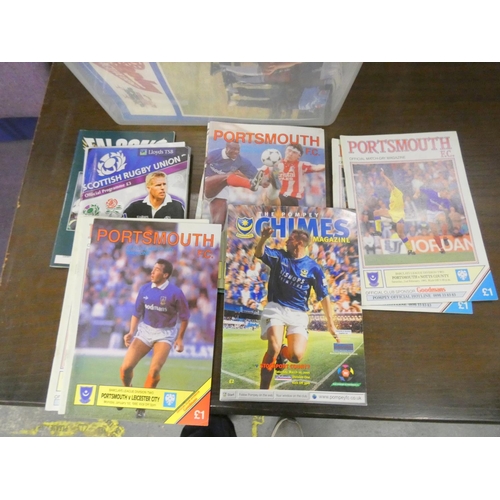 387 - Large box of various Rugby and Football programmes.
