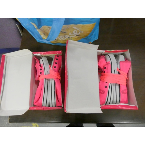 392 - Large bag of new ladies casual canvas trainers.