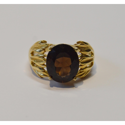 86 - Smoky quartz ring, in 9ct gold, size Q, 5g gross.